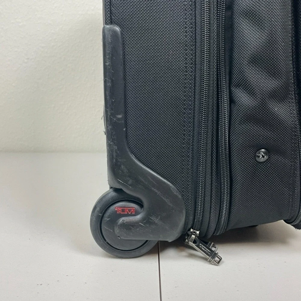 TUMI Alpha‎ Wheeled Briefcase 26103D4 Black Nylon Expandable Rolling Laptop Bag